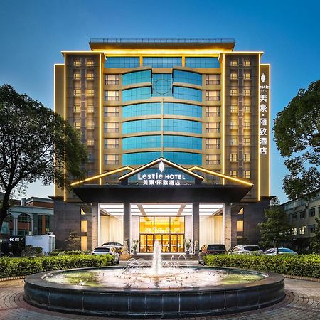 Mehood Lestie International Hotel Nancun Wanbo Metro Station Branch - Free Shuttle Bus To Canton Fair Complex During Canton Fair Period & Free Breakfast & Free Afternoon Tea & Free Midnight Snack & Free Vpn Internet Access Kültér fotó