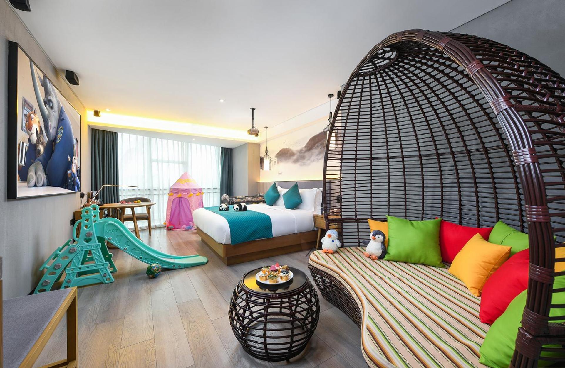 Mehood Lestie International Hotel Nancun Wanbo Metro Station Branch - Free Shuttle Bus To Canton Fair Complex During Canton Fair Period & Free Breakfast & Free Afternoon Tea & Free Midnight Snack & Free Vpn Internet Access Kültér fotó