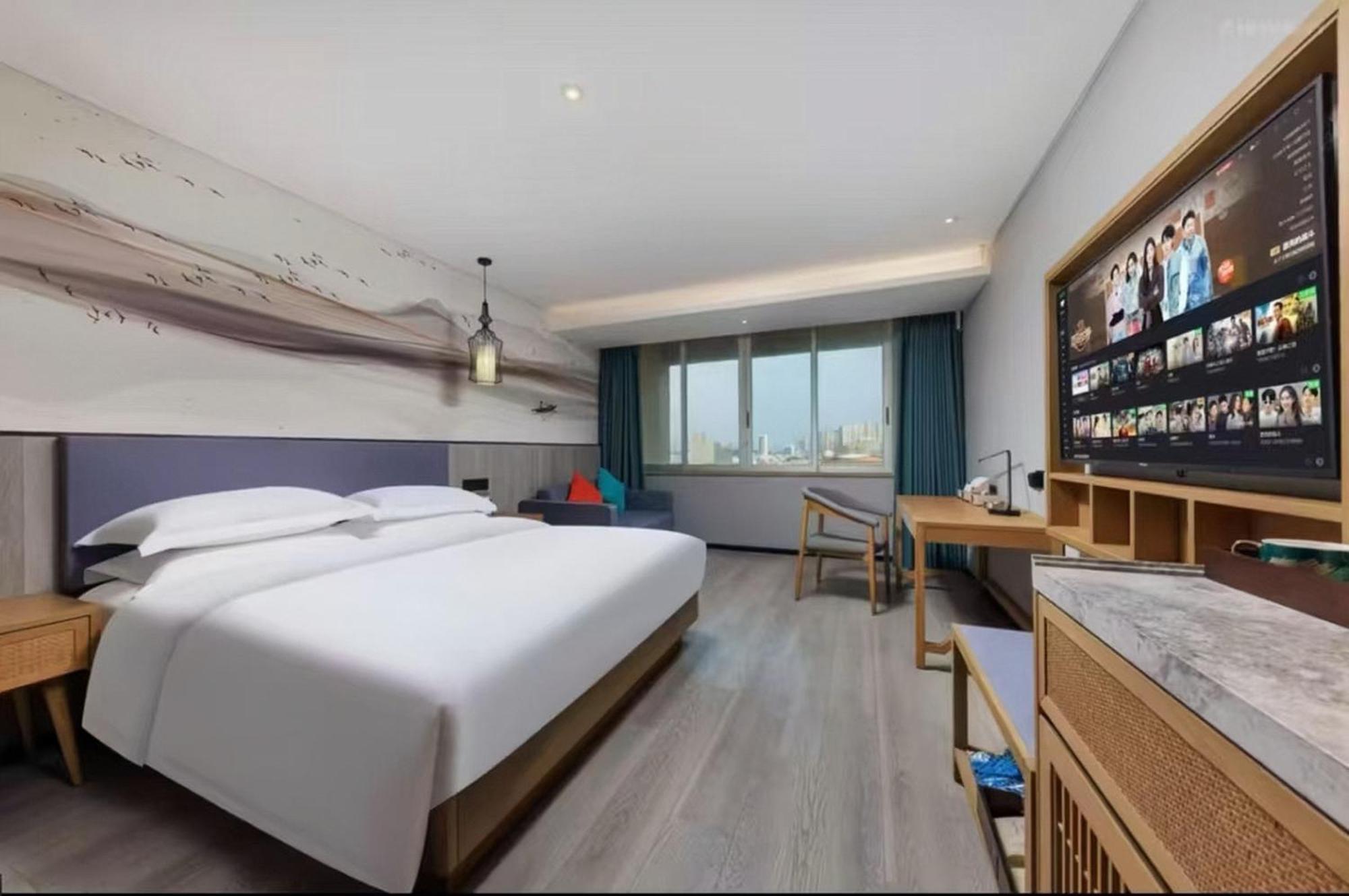 Mehood Lestie International Hotel Nancun Wanbo Metro Station Branch - Free Shuttle Bus To Canton Fair Complex During Canton Fair Period & Free Breakfast & Free Afternoon Tea & Free Midnight Snack & Free Vpn Internet Access Kültér fotó