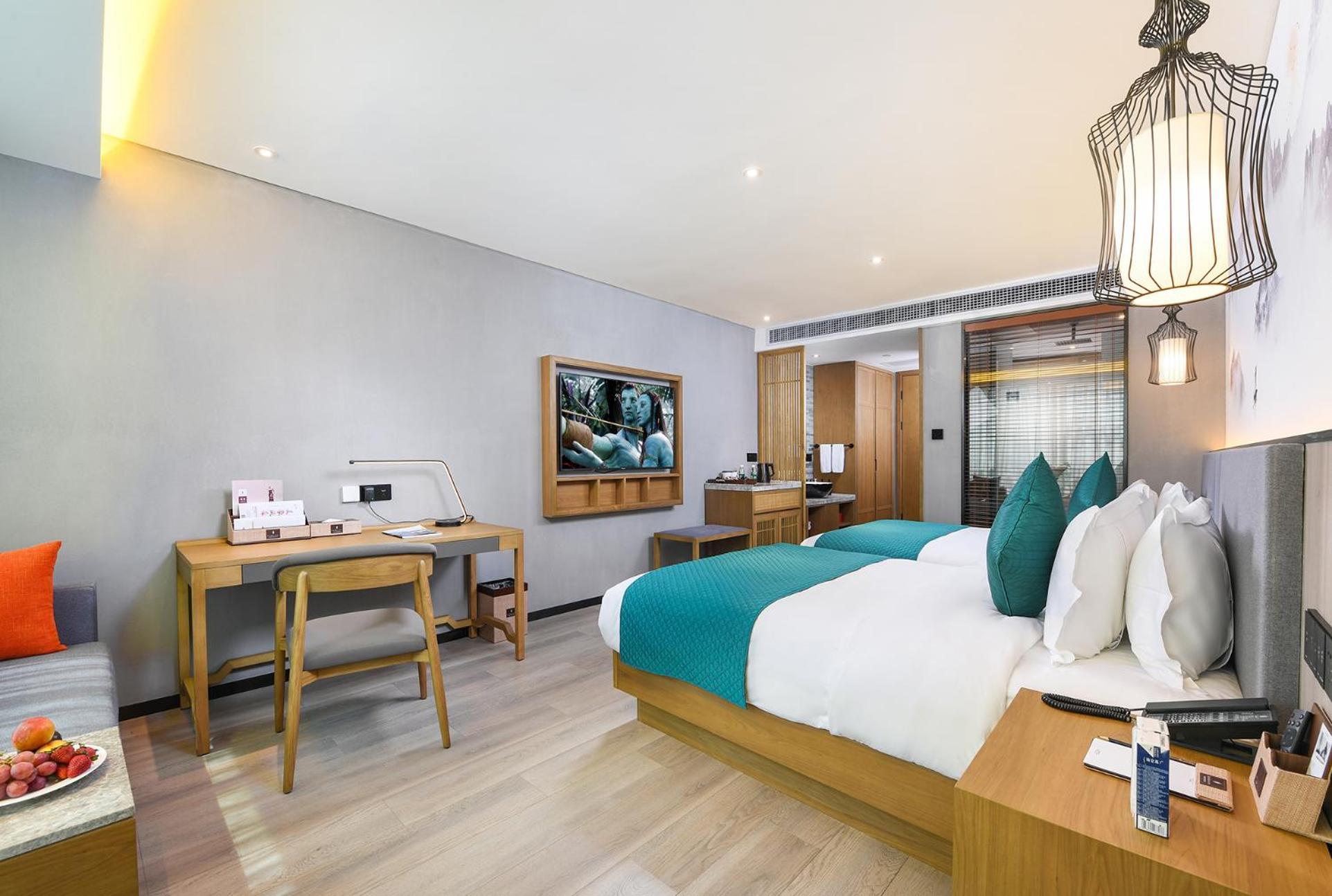 Mehood Lestie International Hotel Nancun Wanbo Metro Station Branch - Free Shuttle Bus To Canton Fair Complex During Canton Fair Period & Free Breakfast & Free Afternoon Tea & Free Midnight Snack & Free Vpn Internet Access Kültér fotó
