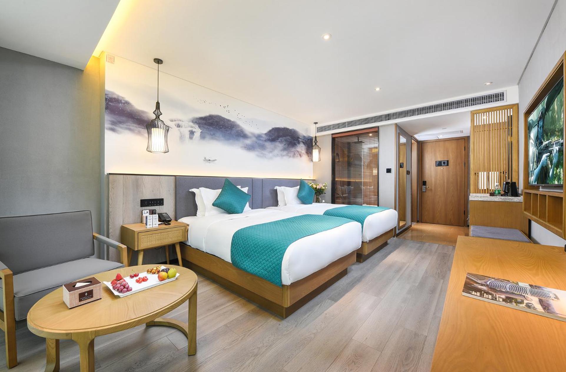 Mehood Lestie International Hotel Nancun Wanbo Metro Station Branch - Free Shuttle Bus To Canton Fair Complex During Canton Fair Period & Free Breakfast & Free Afternoon Tea & Free Midnight Snack & Free Vpn Internet Access Kültér fotó