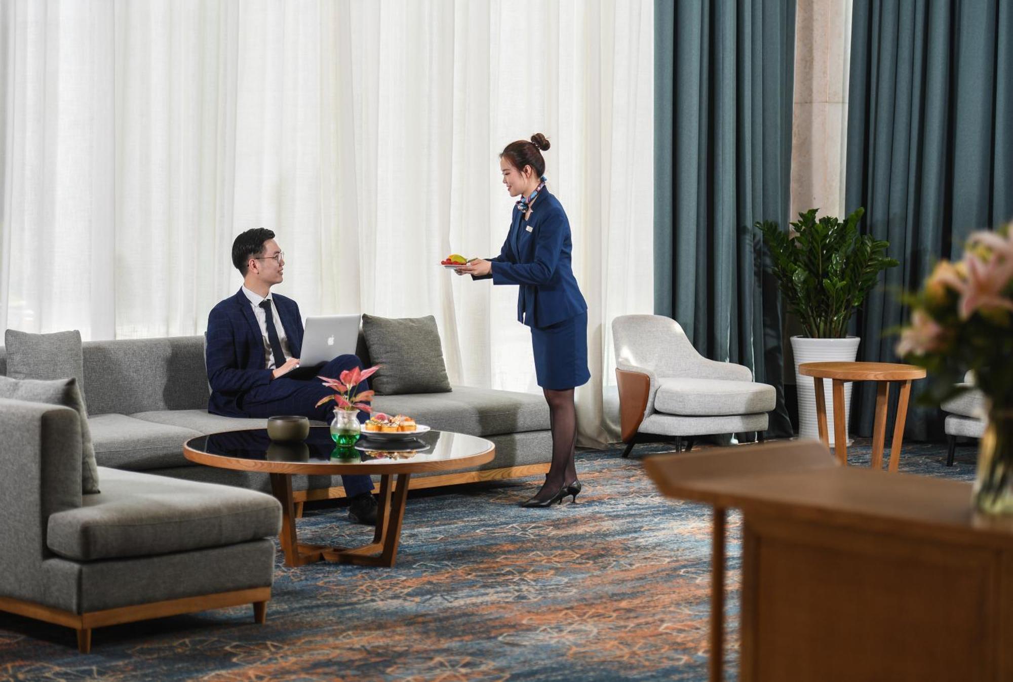 Mehood Lestie International Hotel Nancun Wanbo Metro Station Branch - Free Shuttle Bus To Canton Fair Complex During Canton Fair Period & Free Breakfast & Free Afternoon Tea & Free Midnight Snack & Free Vpn Internet Access Kültér fotó