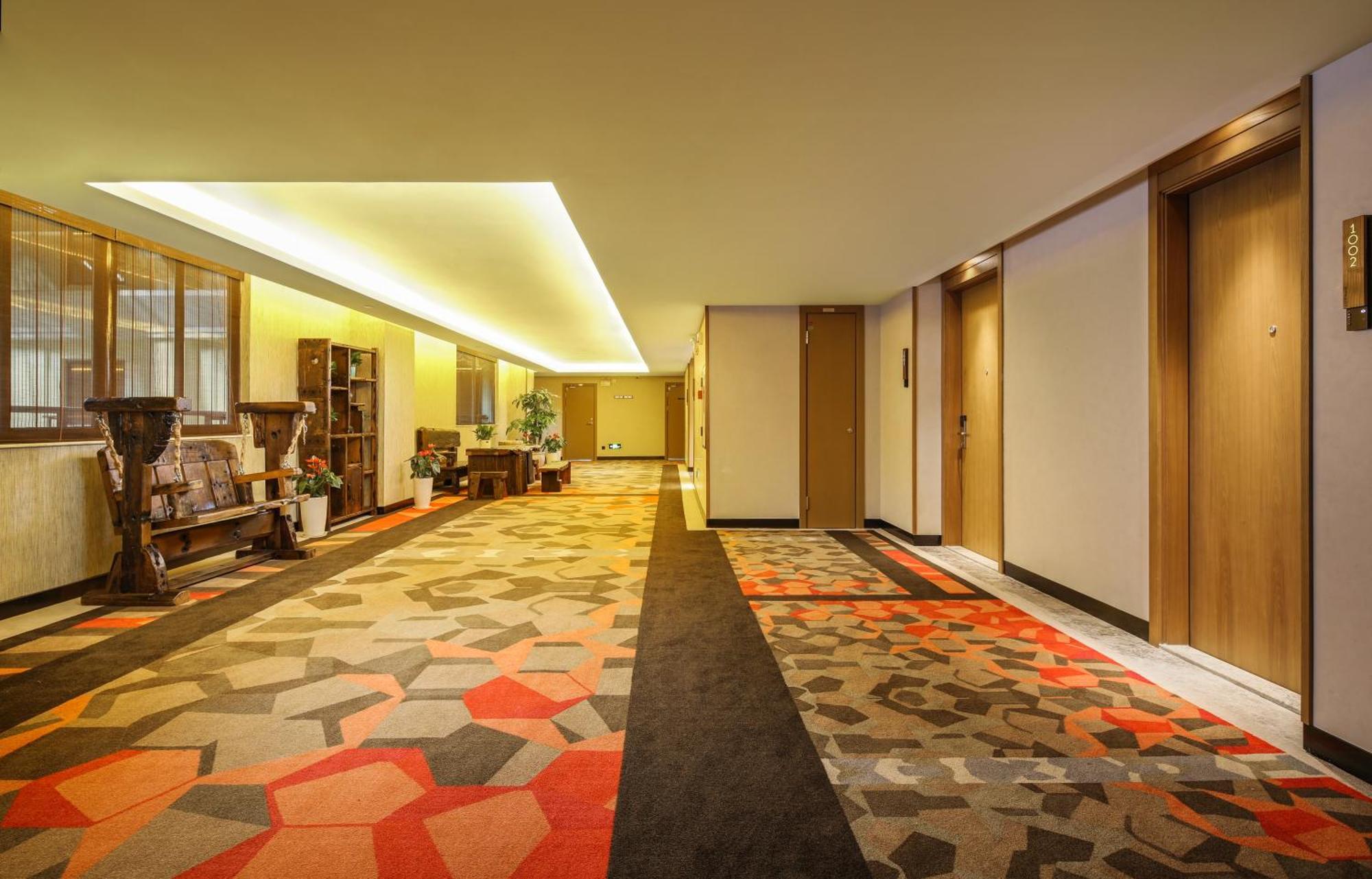 Mehood Lestie International Hotel Nancun Wanbo Metro Station Branch - Free Shuttle Bus To Canton Fair Complex During Canton Fair Period & Free Breakfast & Free Afternoon Tea & Free Midnight Snack & Free Vpn Internet Access Kültér fotó
