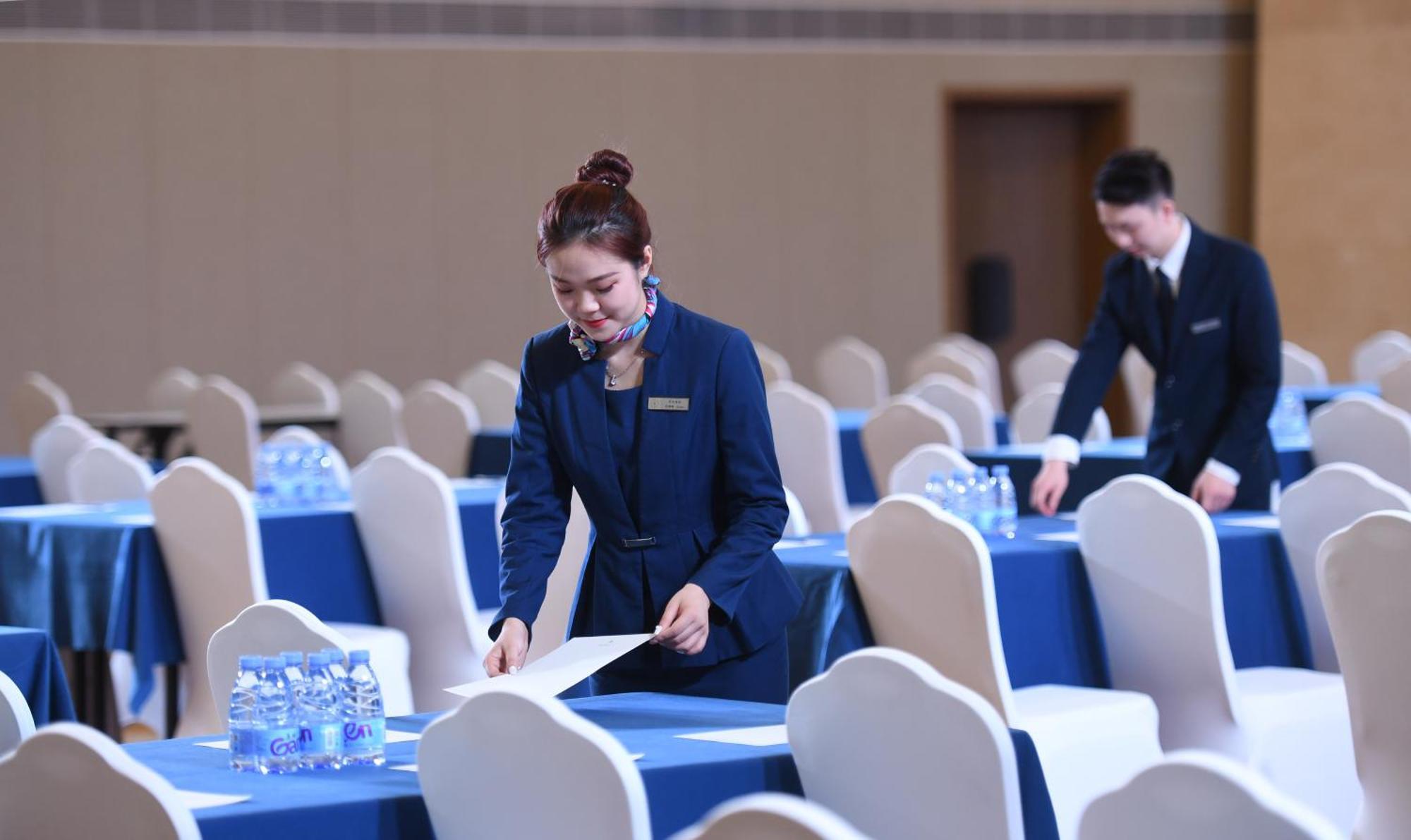 Mehood Lestie International Hotel Nancun Wanbo Metro Station Branch - Free Shuttle Bus To Canton Fair Complex During Canton Fair Period & Free Breakfast & Free Afternoon Tea & Free Midnight Snack & Free Vpn Internet Access Kültér fotó