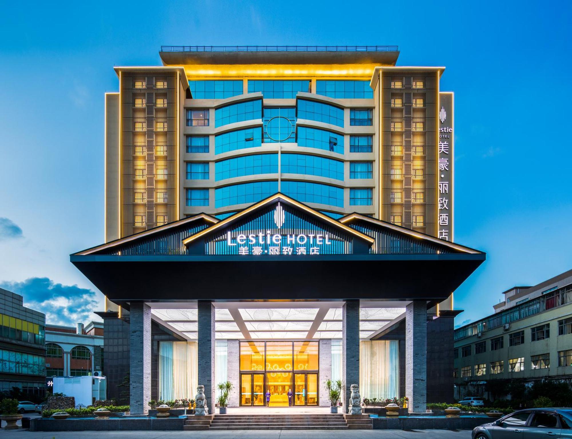 Mehood Lestie International Hotel Nancun Wanbo Metro Station Branch - Free Shuttle Bus To Canton Fair Complex During Canton Fair Period & Free Breakfast & Free Afternoon Tea & Free Midnight Snack & Free Vpn Internet Access Kültér fotó