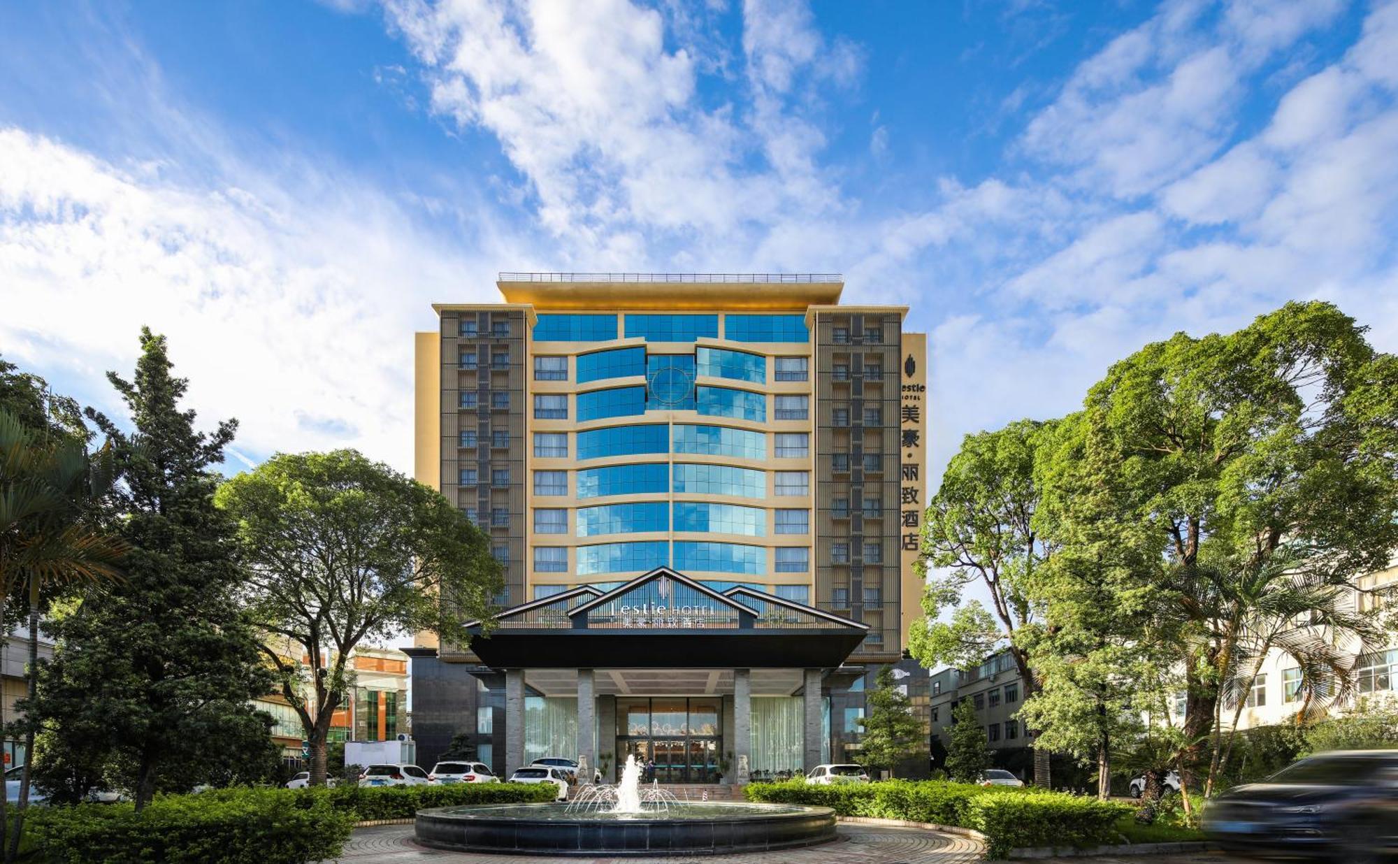 Mehood Lestie International Hotel Nancun Wanbo Metro Station Branch - Free Shuttle Bus To Canton Fair Complex During Canton Fair Period & Free Breakfast & Free Afternoon Tea & Free Midnight Snack & Free Vpn Internet Access Kültér fotó